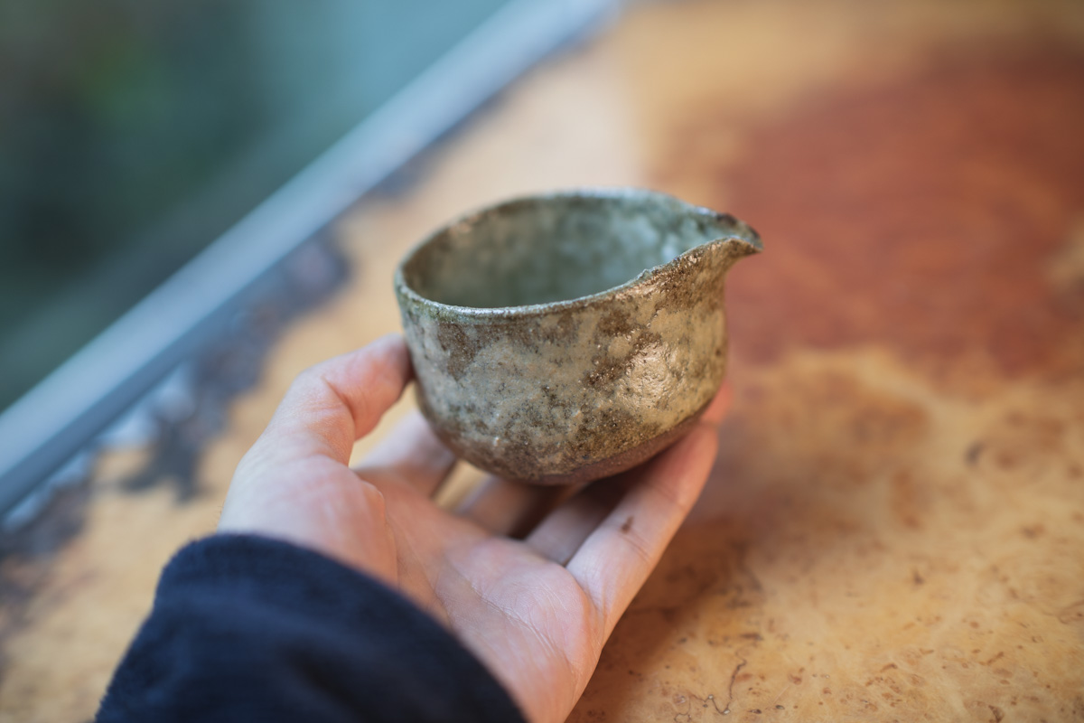 藁灰釉片口（鹤野启司）