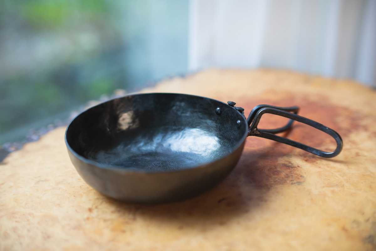 露营热煅打16cm可折叠铁锅（池田保）