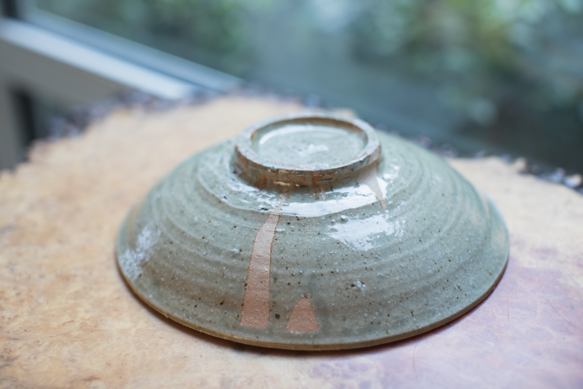 灰釉大皿（四海大）