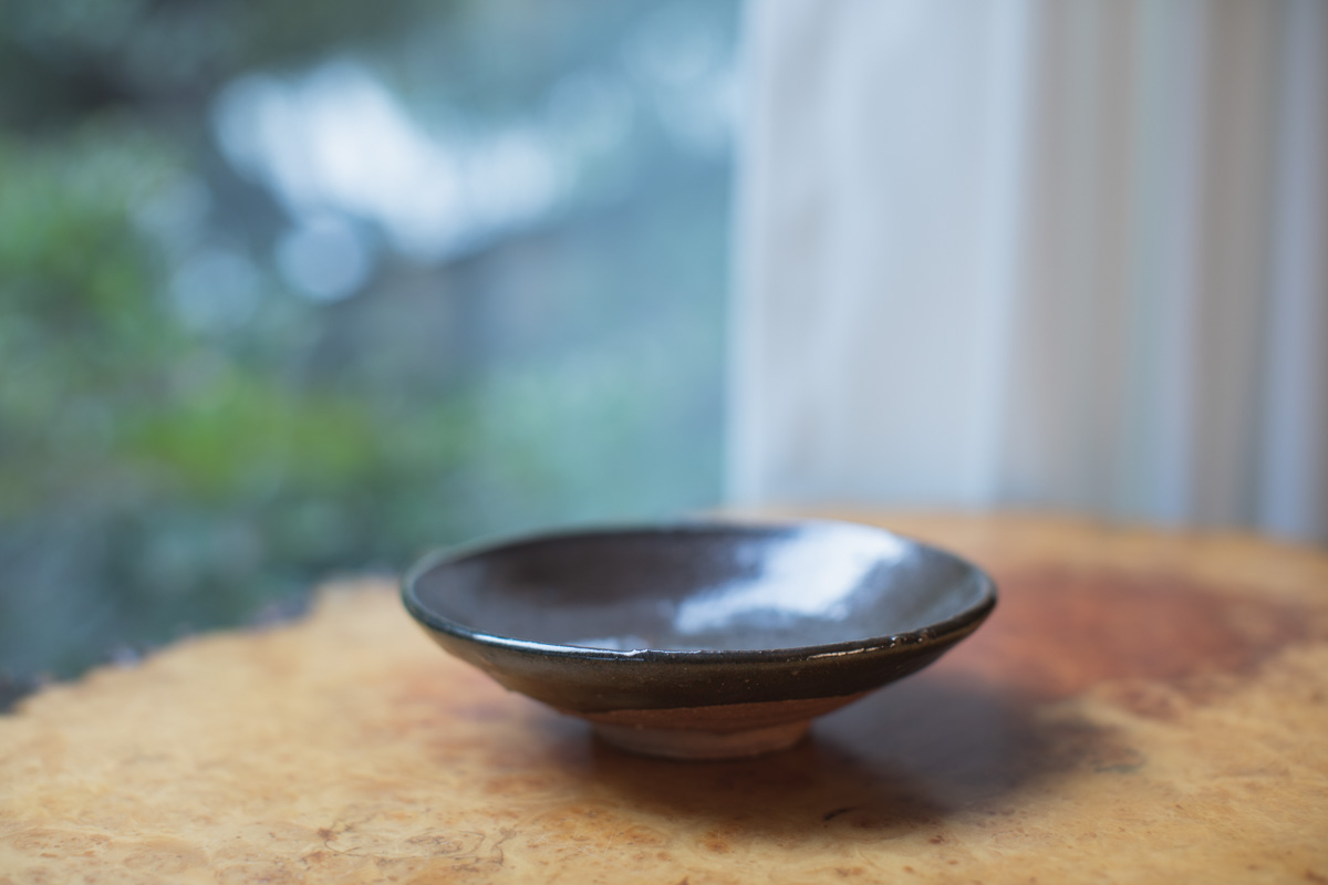 柿釉小皿（四海大）