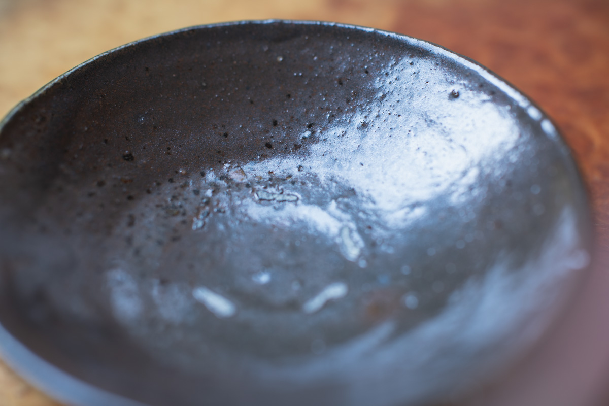 柿釉小皿（四海大）