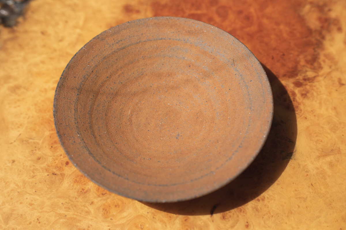 烧缔薄胎浅钵/盘 中(二阶堂明弘)