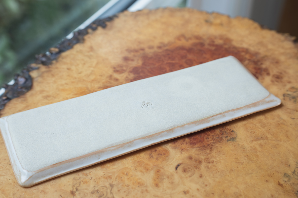 阳刻长条皿（穴山大辅）