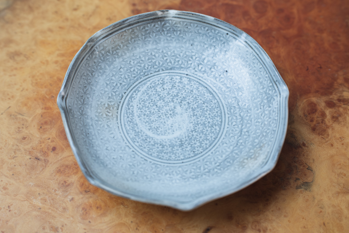 三岛八角小皿（井铜心平）