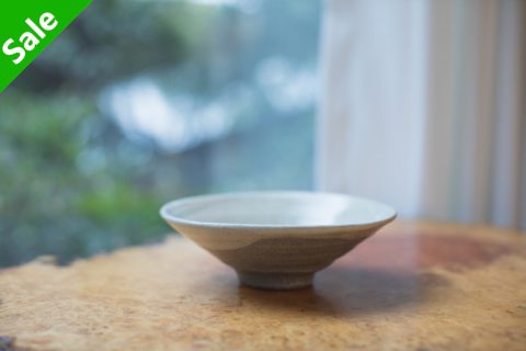 粉引浅钵（四海大）