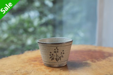 荞麦猪口（西川真衣）