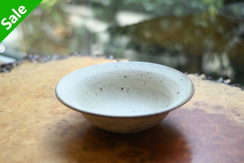 黄粉引小钵（山本泰三）