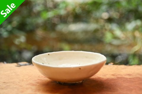 白粉引浅钵（鹤野启司）